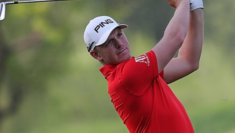 Dunne roars back into contention at China Open