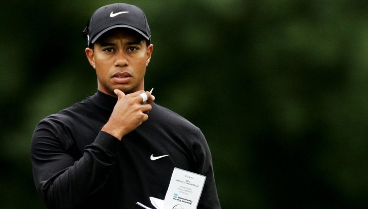 Tiger Woods yardage book