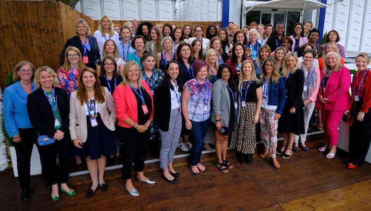 Reach Summit at women's golf event
