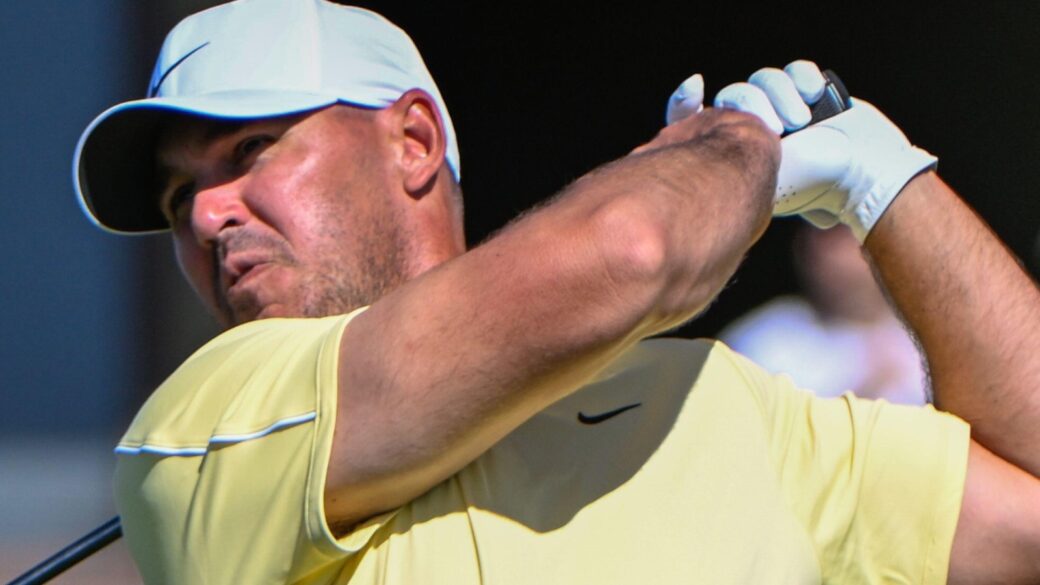 Brooks Koepka (USA) watches his tee shot on 1 during the final round of the Farmers Insurance Open